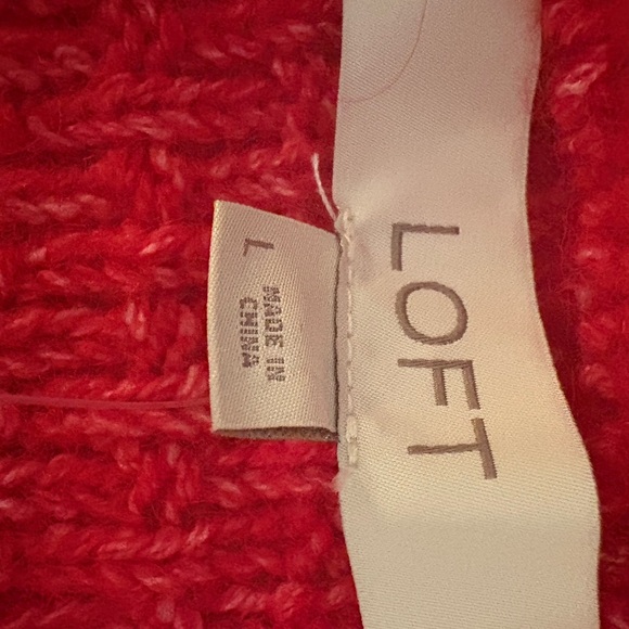 LOFT Sweater - Picture 2 of 3